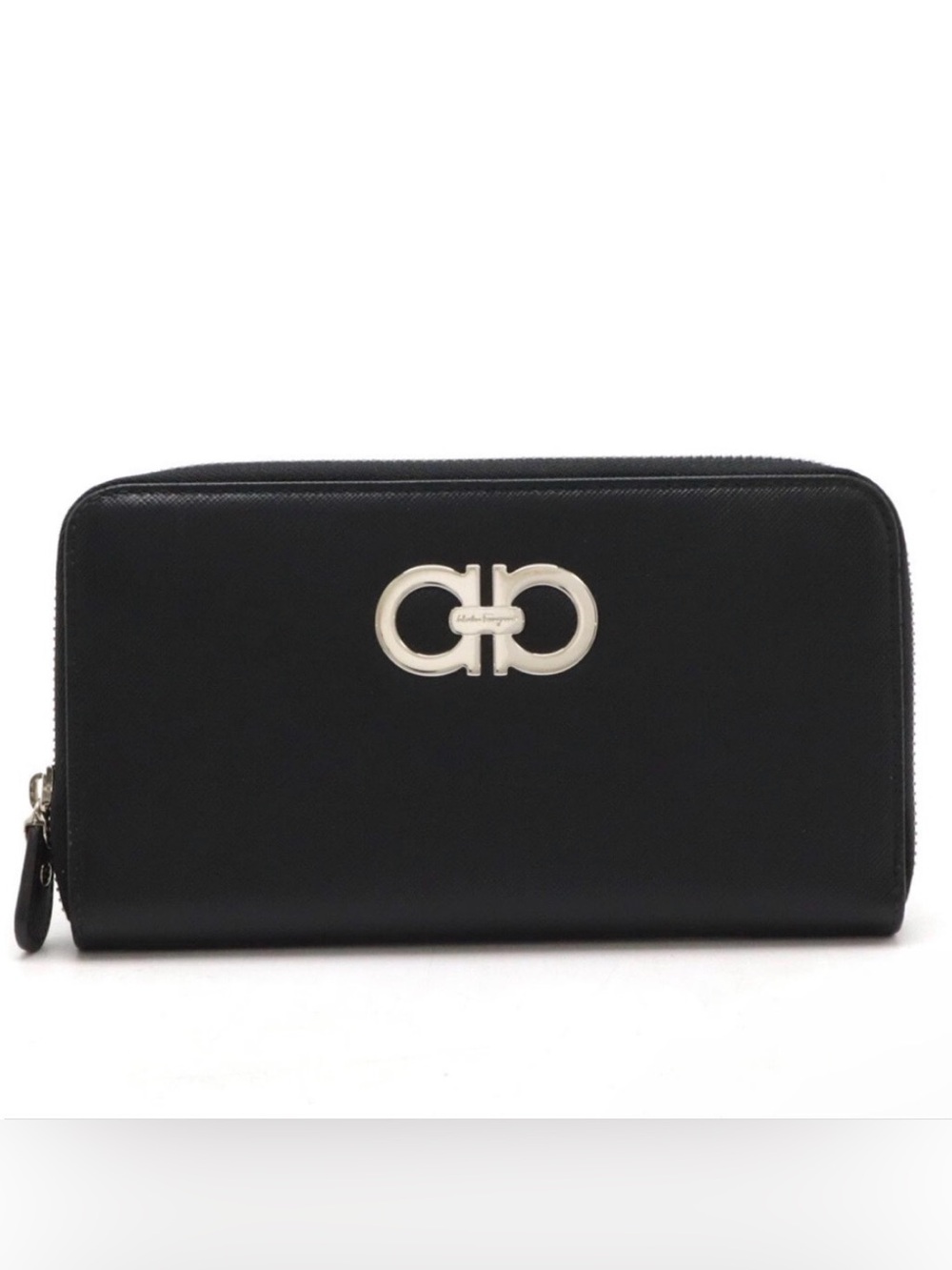 Salvatore Ferragamo Black Gancini
Leather long Wallet EUC